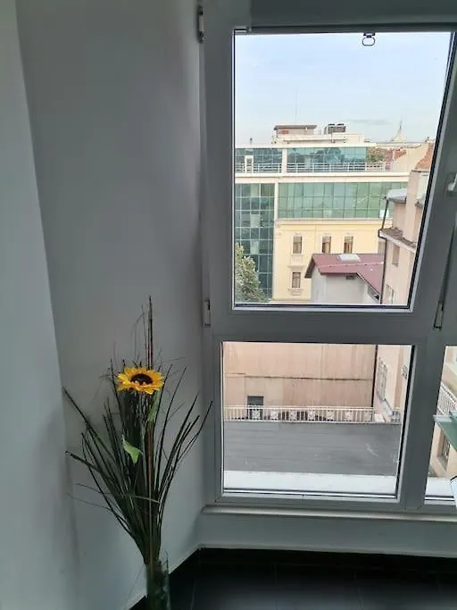 Sky-View Apartmentin Perfect City Center Sofia